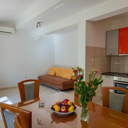 Apartamento Ruza *